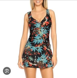 Relleciga One Piece Skirted Swimsuit Nwt.